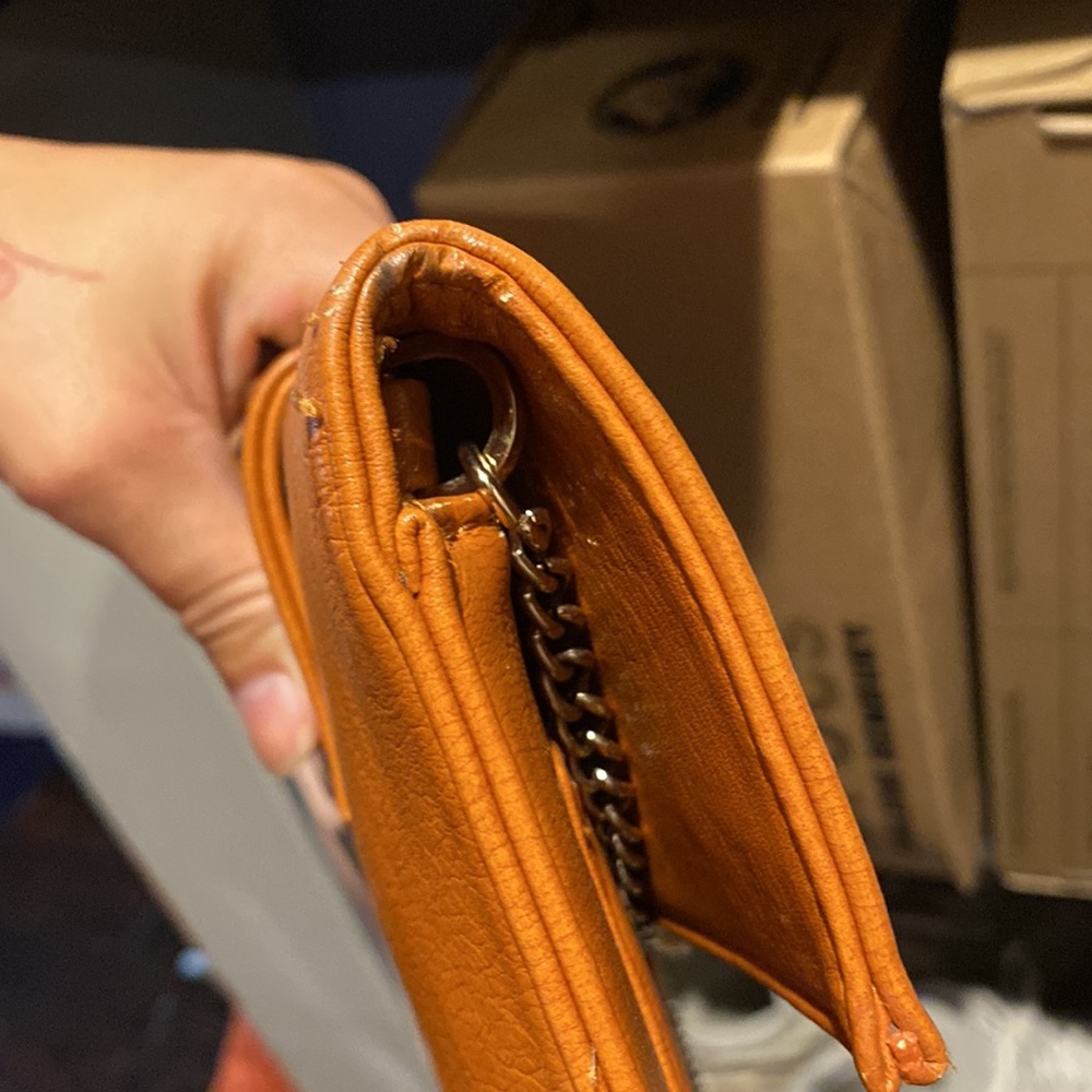 Clutch - Picture 5 of 6